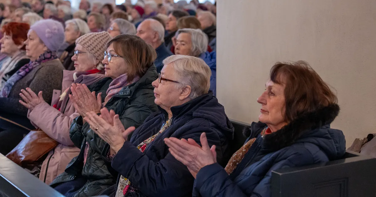 GALERII ⟩ Justament ja Linalakk laulsid Pauluse kirikus täismajale
