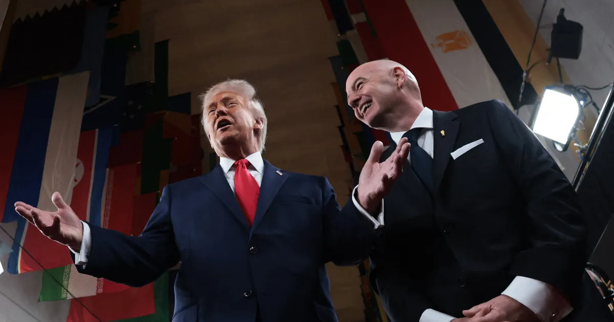 Donald Trump keeras jalgpalli MM-finaalturniiri ühe rahakraani kinni