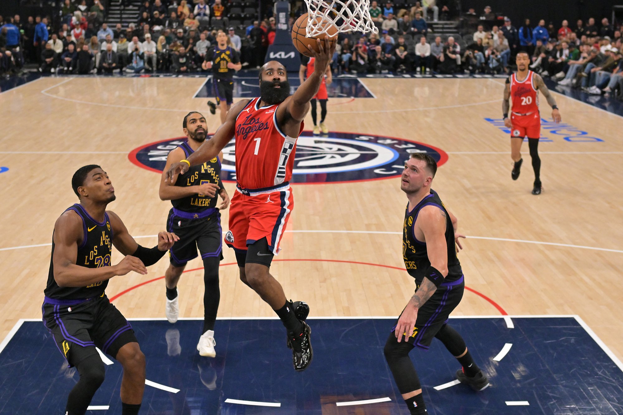 James Harden kolis Cavaliersi esimest NBA tiitlit jahtima