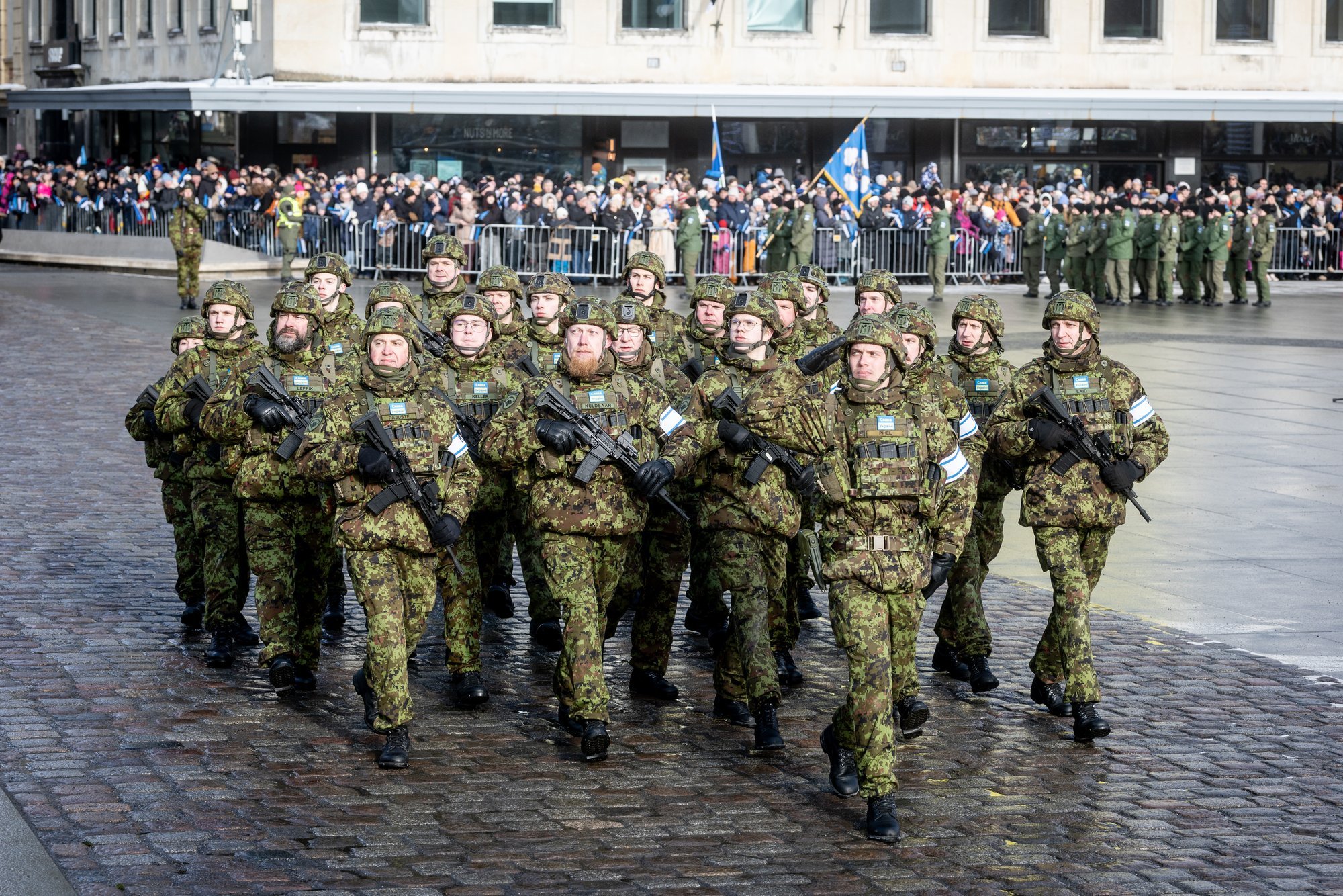 OSALEJA VAADE | „Valvelsammu marss!“ Laigulised rockstaarid Vabaduse väljakul
