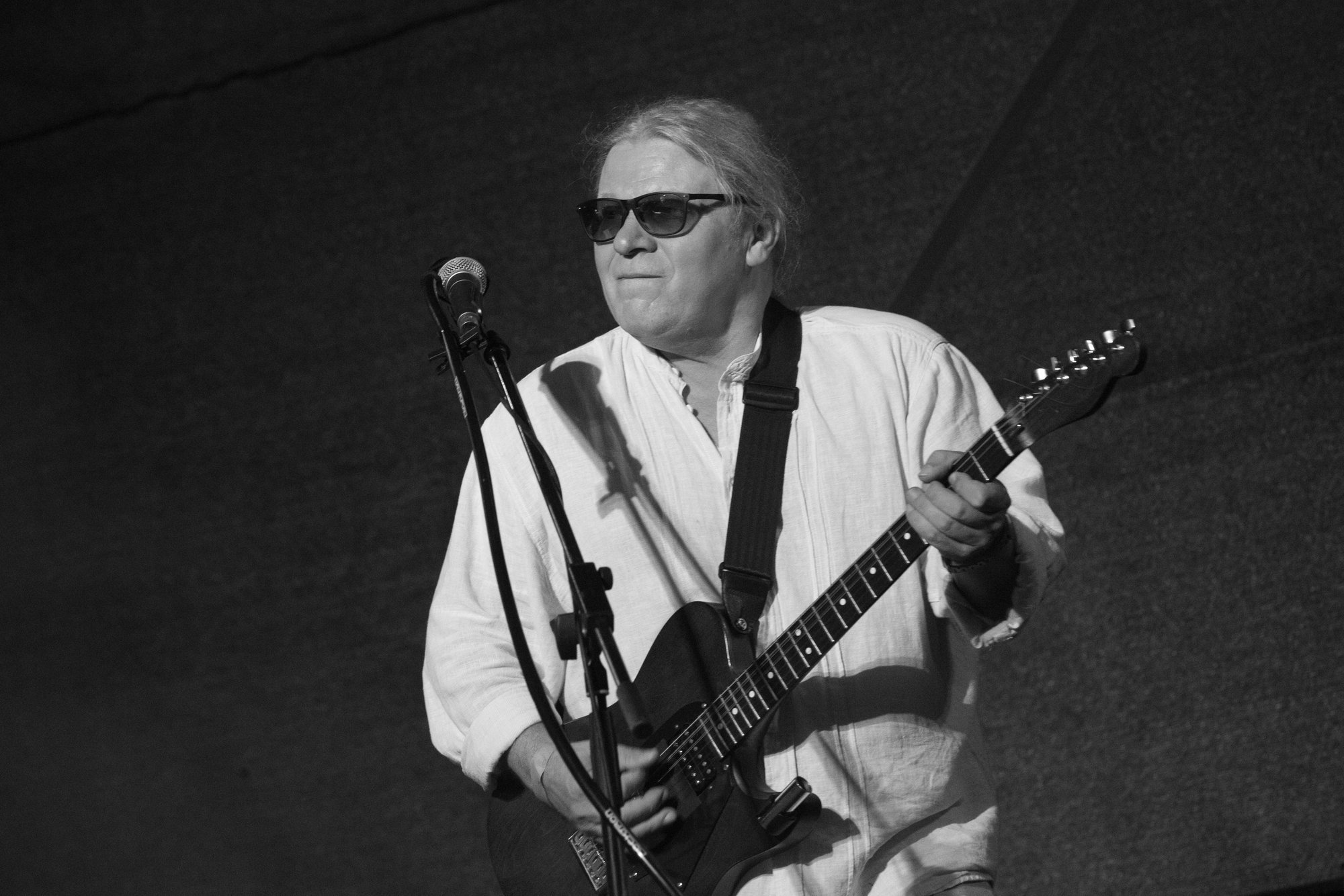 Suri Justamendi kitarrist Viktor Vassiljev