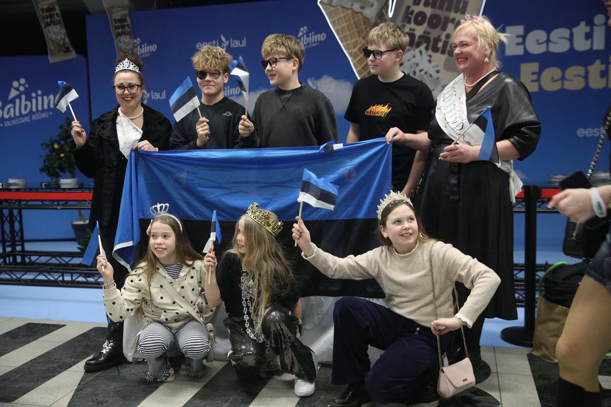 OTSEFOTOD | Eesti Laulu finaal on ukse ees. Palju fänne on Unibet Arenal varakult kohal