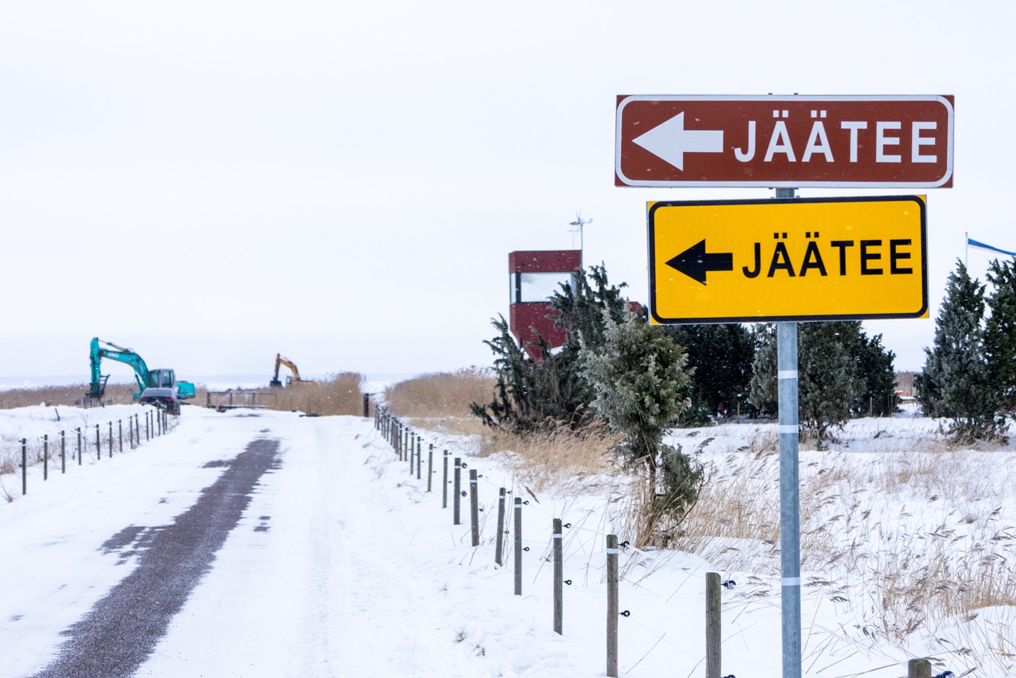 Keeruliste ilmaolude tõttu jäävad Vormsi ja Kihnu jääteed ajutiselt avamata