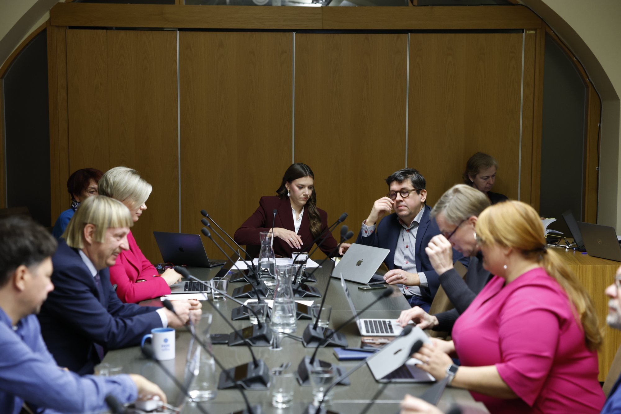 Riigikogu juhatuse hinnangul oli korruptsioonivastase erikomisjoni juhi Kovalenko-Kõlvarti käitumine istungil eksitav