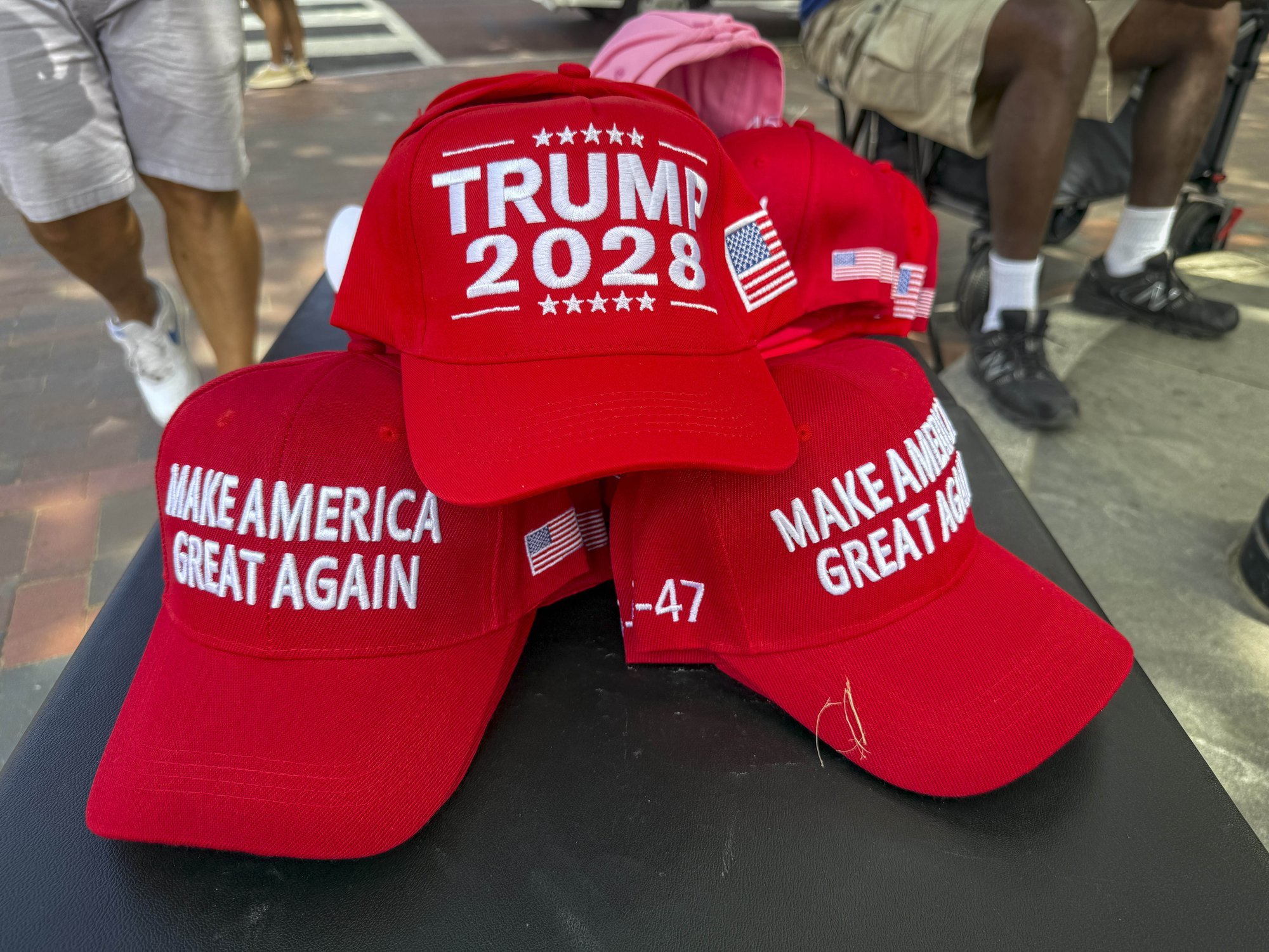 FT: USA valitsus hakkab rahastama MAGA-t pooldavaid mõttekodasid ja organisatsioone Euroopas