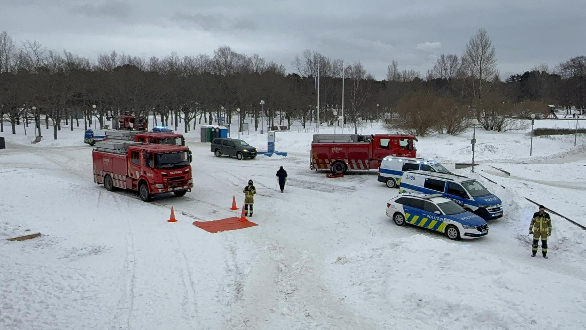 FOTOD | Päästjad tõid Stroomi rannas merest välja surnud inimese