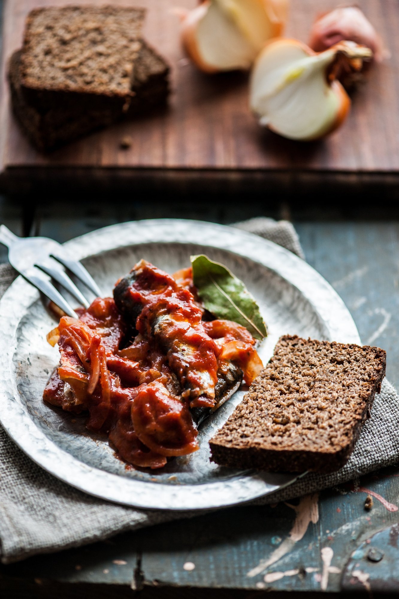 RETSEPT | Tee ise! Räim tomatis — pidulaua magnet, mille kodusvalmistatud variant on täiesti omaette kategooriast