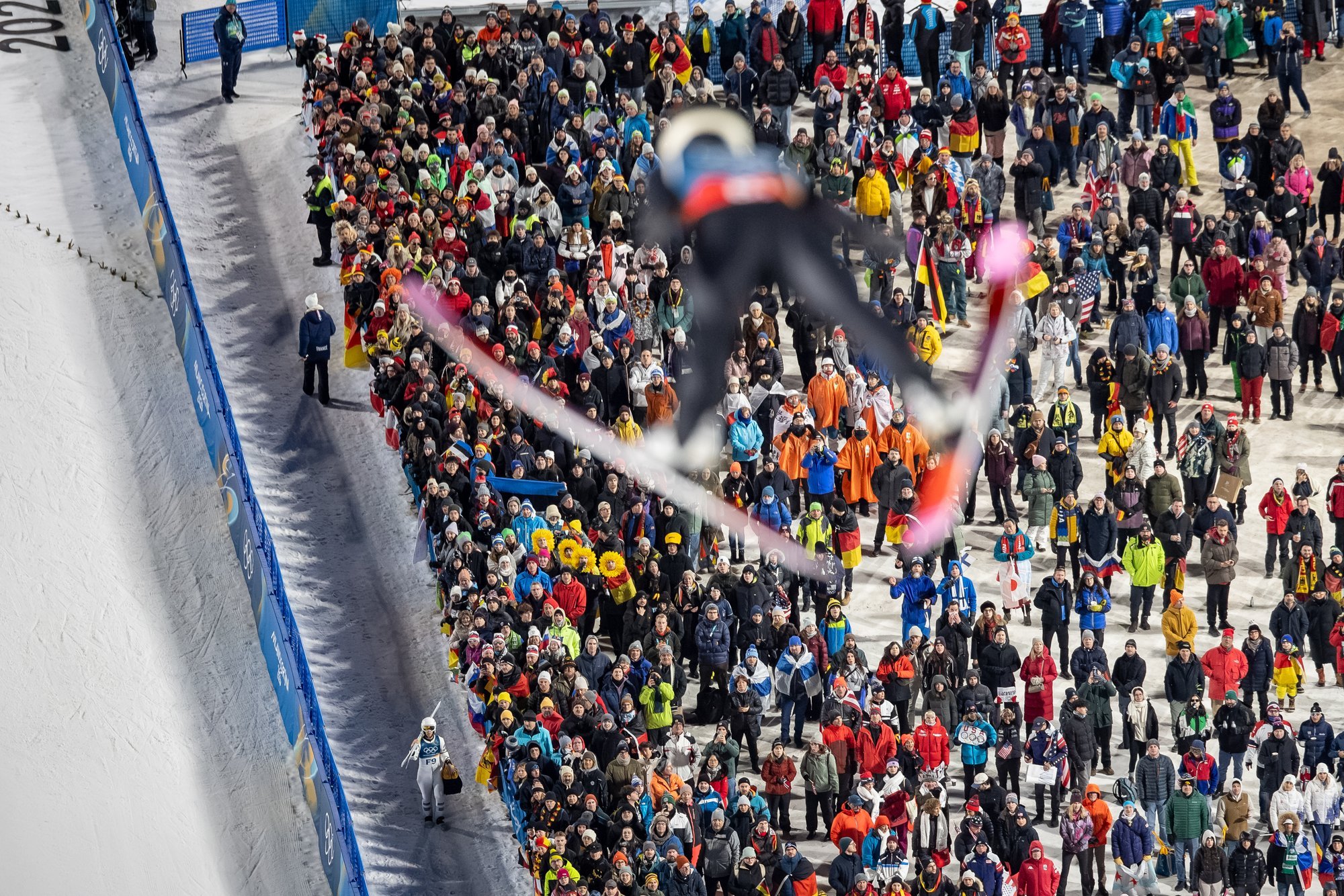 Napilt medalita jäänud suusahüppaja Raimund nahutas kohtunikke: täna joon ilmselt õlut