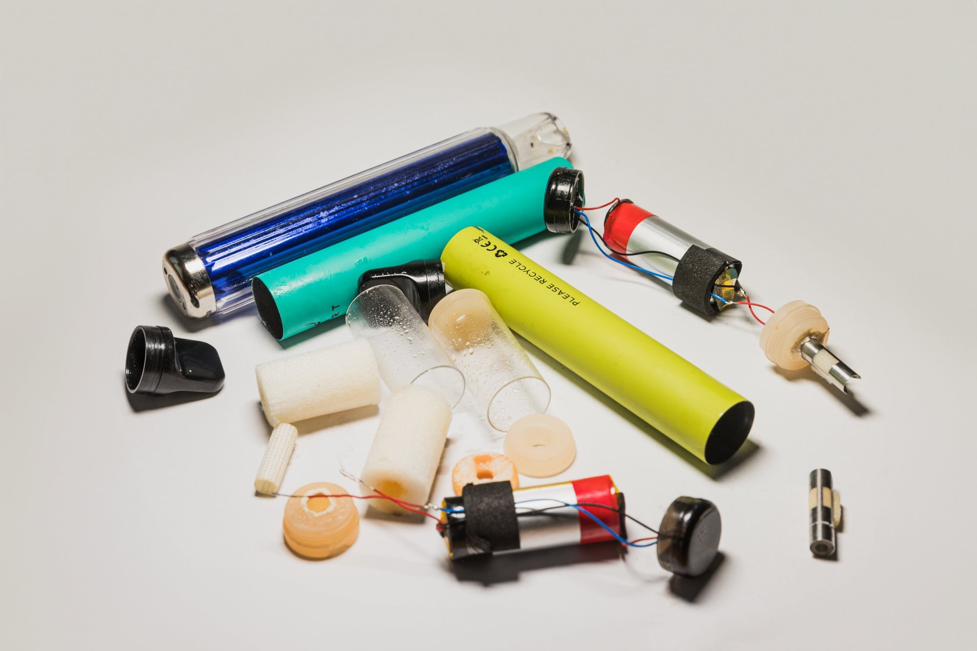 Liikvel on ohtlikud kanepit sisaldavad e-sigaretid, vähemalt neli last vajasid haiglas arstiabi