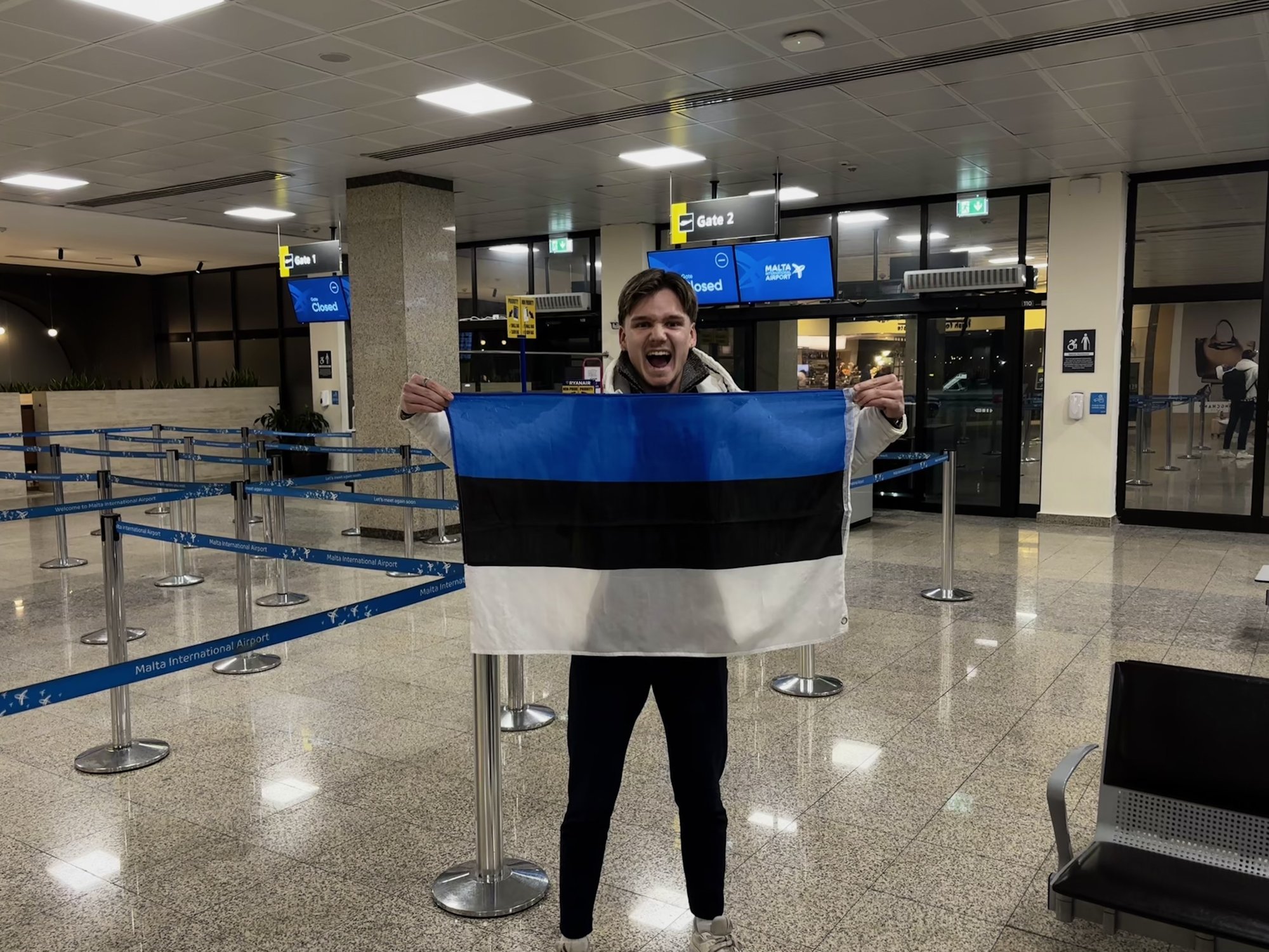 OLÜMPIA FÄNNIPÄEVIK | Šveitsi kirurgi alasti tüdruksõber ja Slovakkia rahaboss