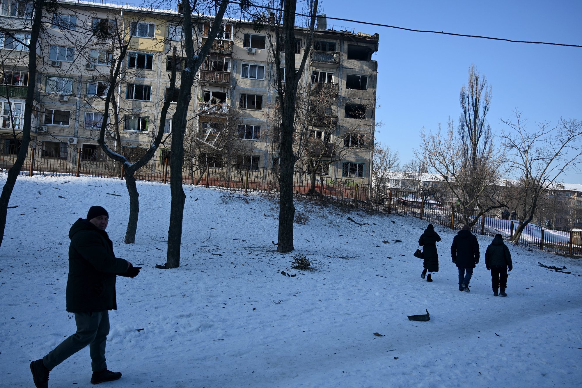 „Külmik ei tööta, aga selle ilmaga pole väga vajagi.“ Elu Kiievi kodus, kus on neli kraadi sooja