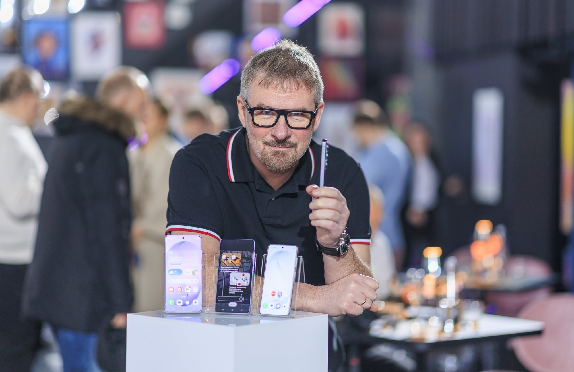 Samsung avalikustas maailma esimese Privacy Displayga tipptelefoni S26 Ultra, samuti uhiuued S26+ ja S26 mudelid