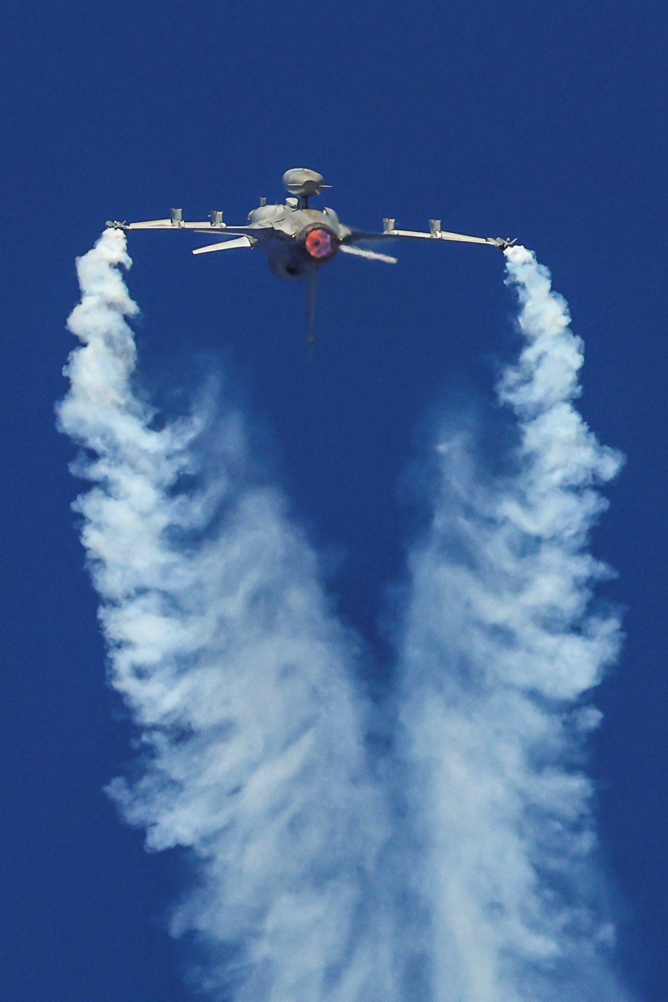 „Piisaks isegi ühest ainsast.“ Üks lennuk ja üks rakett võiksid Ukraina sõjas muuta palju