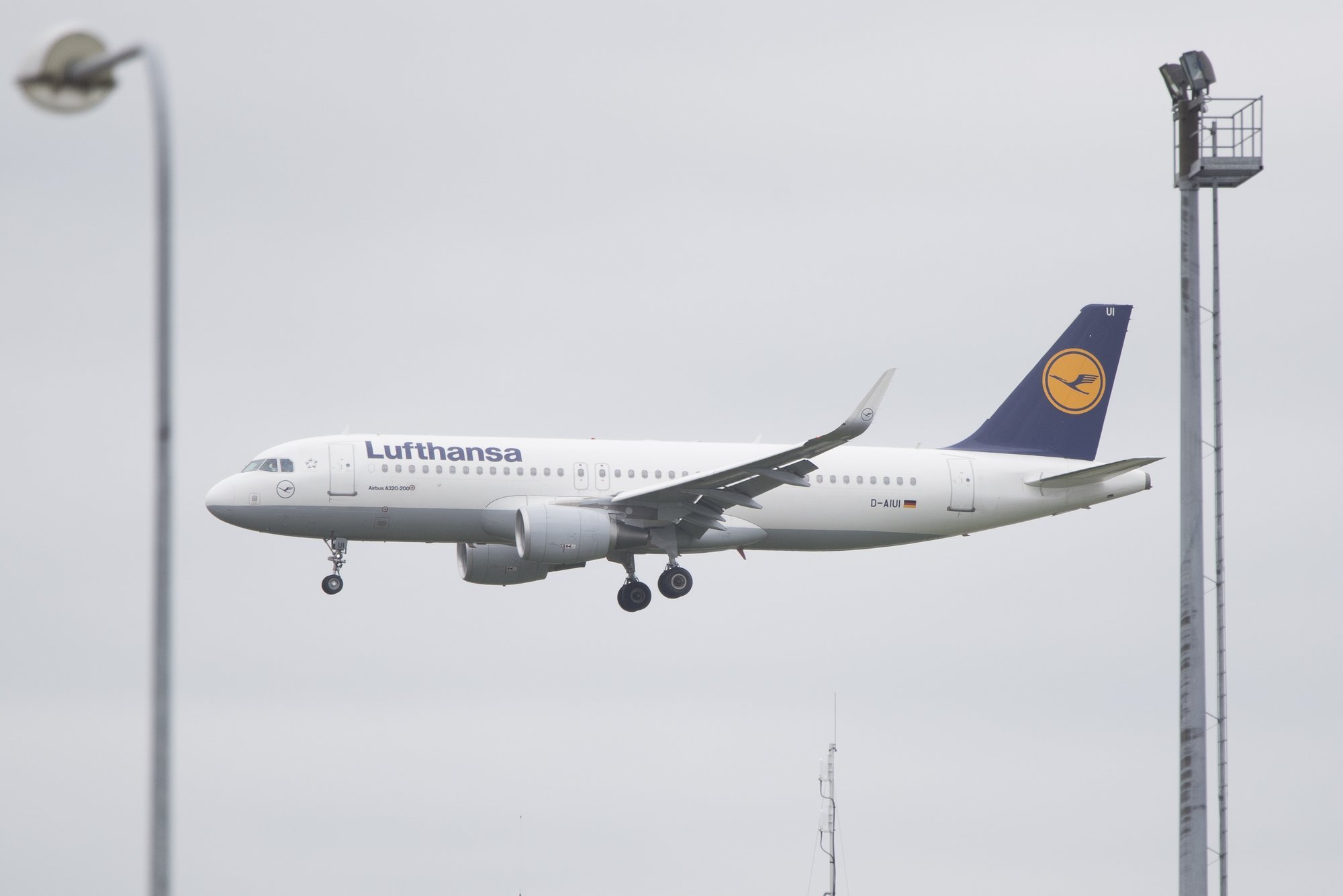 Lufthansa töötajad streigivad homme. Häireid esineb ka Eesti lendudel