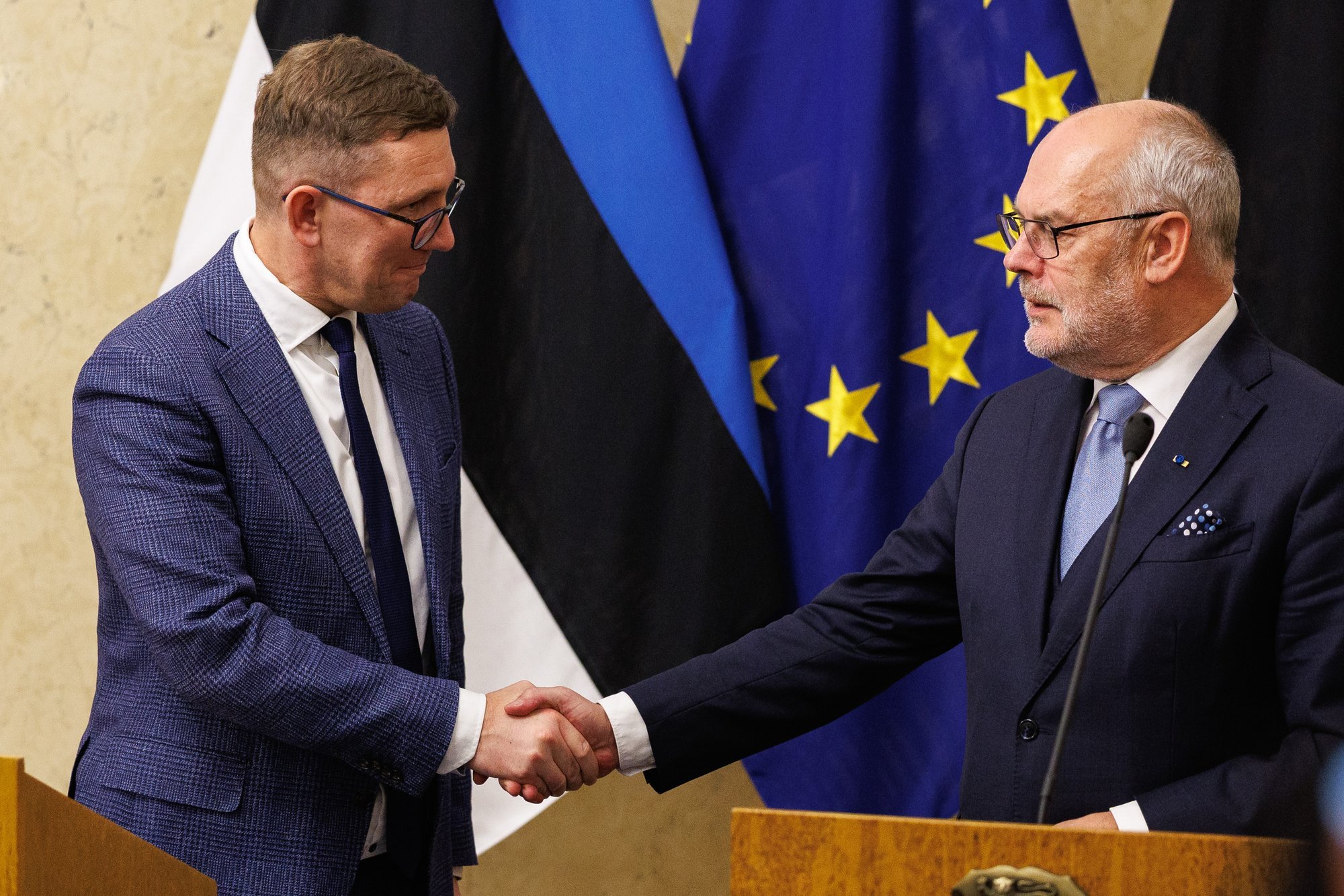 Riigikogus levivad kuuldused justkui Karis oleks soovitanud Michalil välisministrit vahetada. Kumbki ise seda ei kinnita