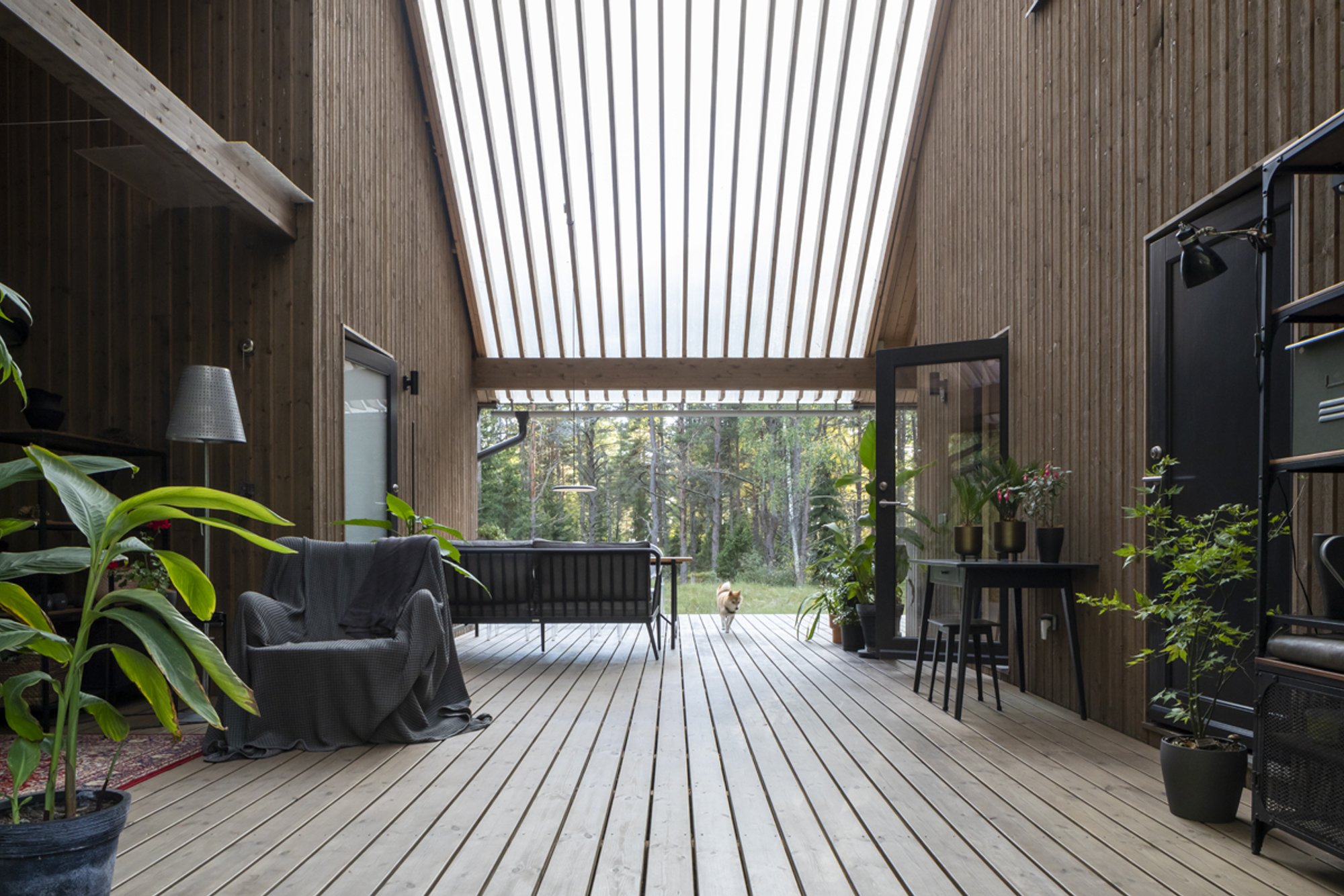 FOTOD | Rebaseuru asemele kerkis moodne puidust rehemaja