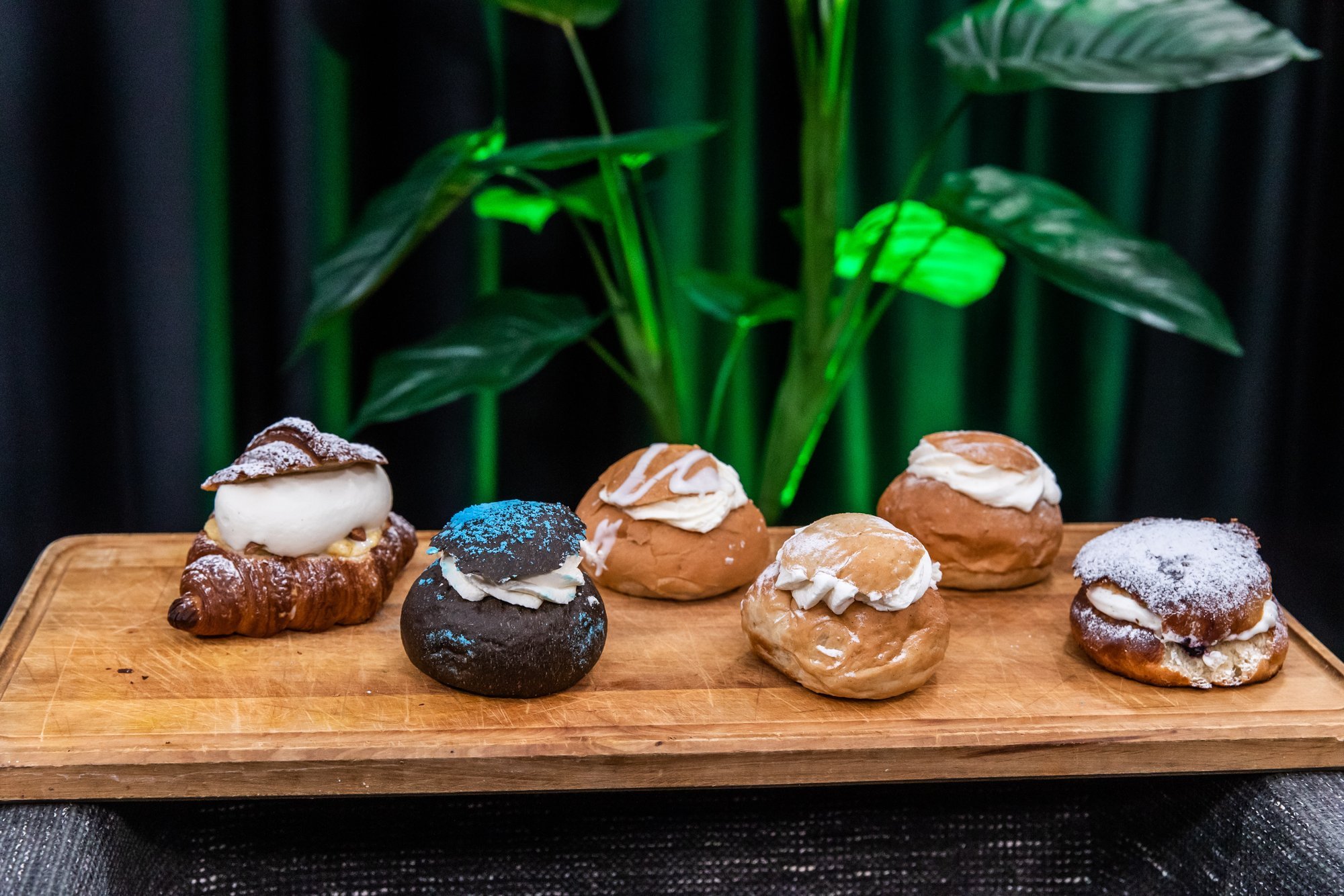 KRANAAT: Põhja-Tallinna äsja avatud vastlavahetuspunktis käib kiire töö