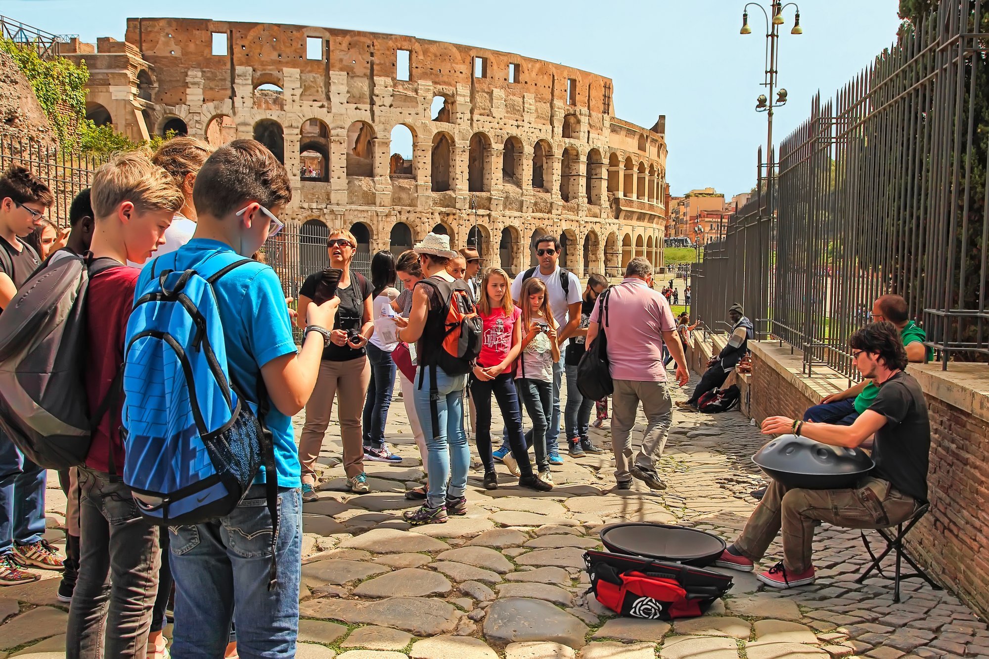 Kõrged hinnad peletavad reisiselle eemale. Noored peavad Euroopa riikide külastamist liiga kalliks