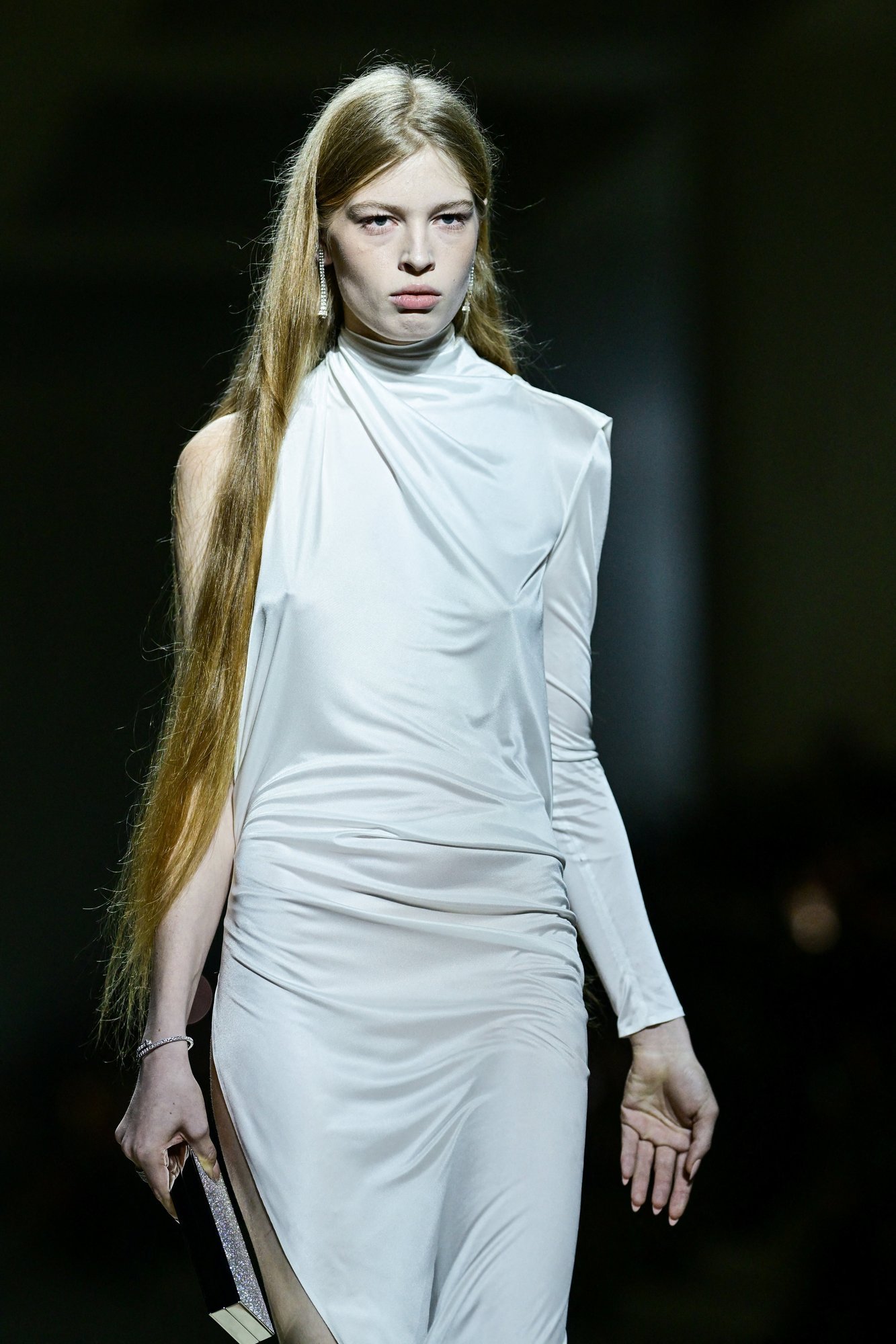 VIDEO ja FOTOD | Elon Muski transsooline tütar säras moelaval liibuvas kleidis