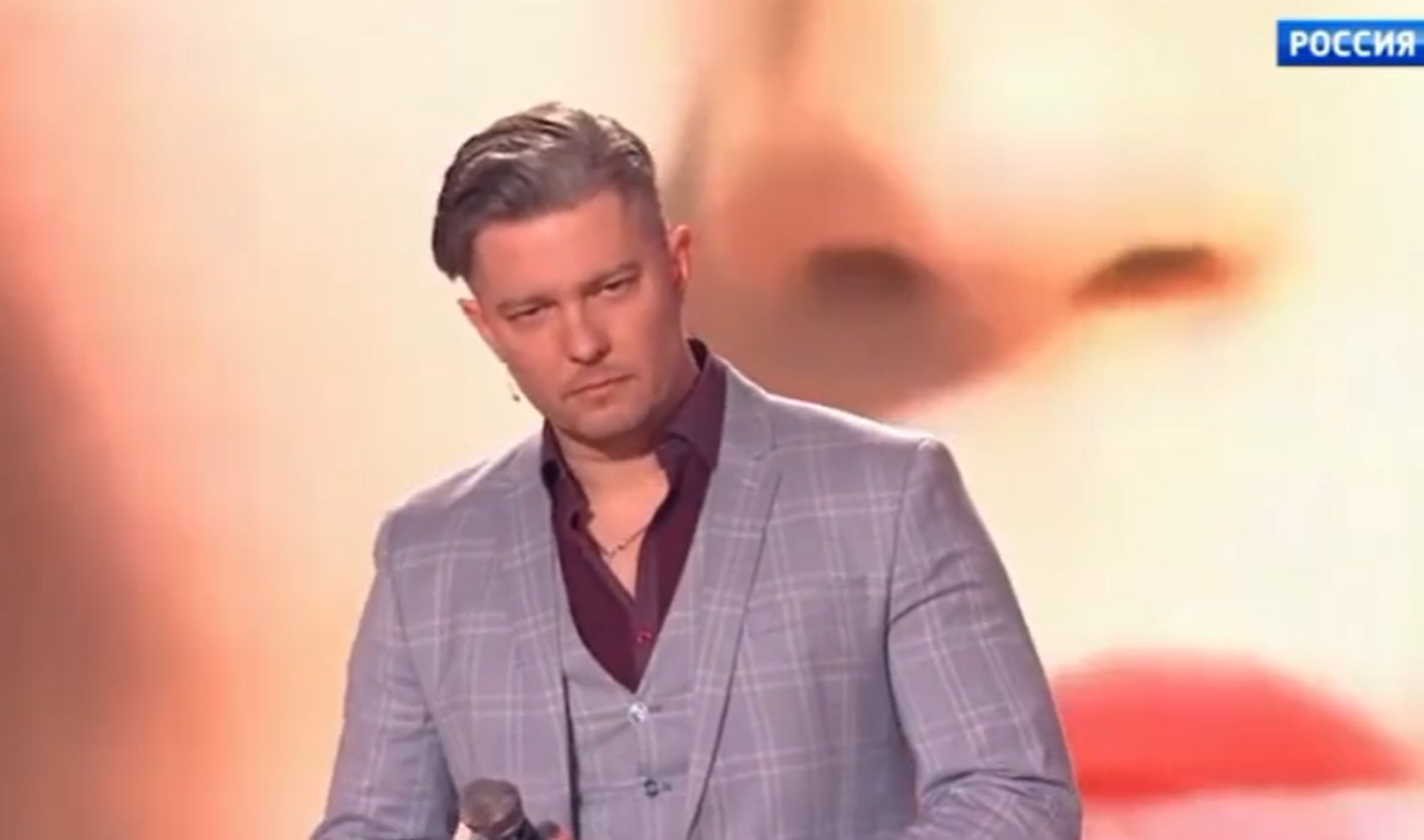 VIDEO | Tallinlane laulis saates, mida näidati EL-i sanktsioonide all olevas Rossija-1-s