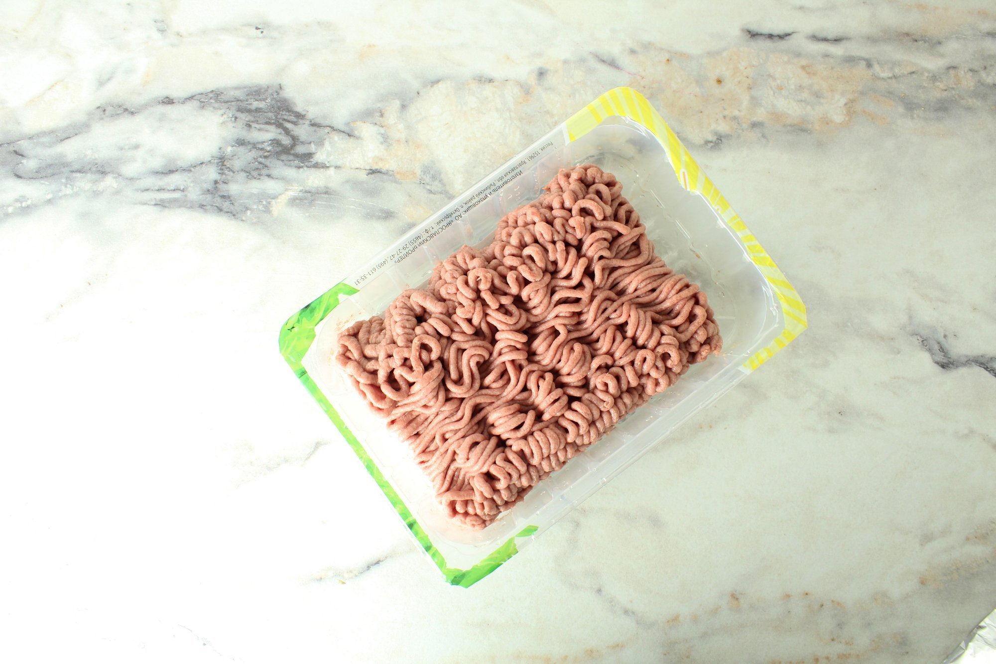 Tootjad selgitavad: miks toores hakkliha halliks muutub? Kas värvi muutnud liha on ohutu süüa?