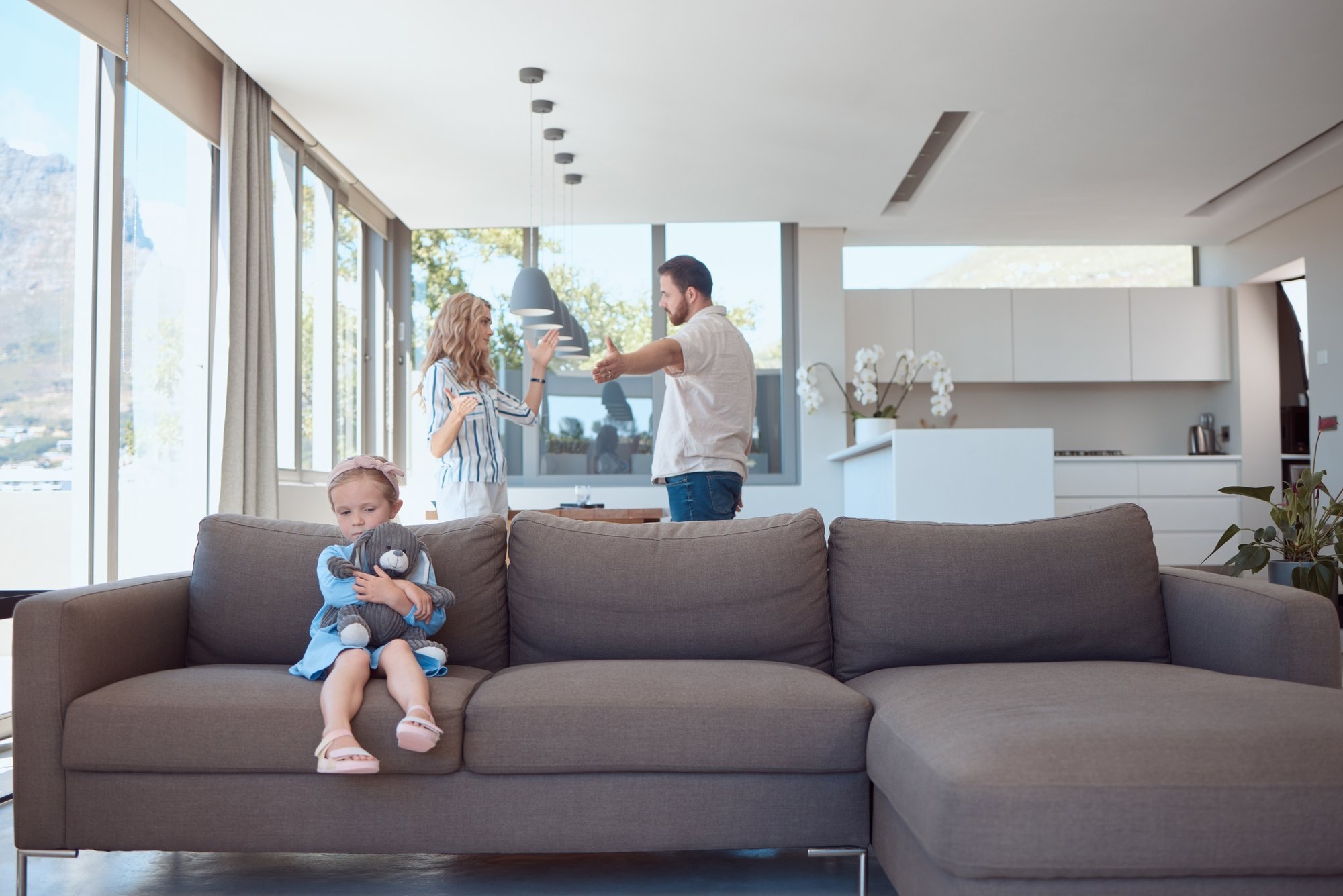 Värske uuring: vanemate lahutus mõjutab laste elu oluliselt rohkem ja pikemaajalisemalt, kui seni arvatud