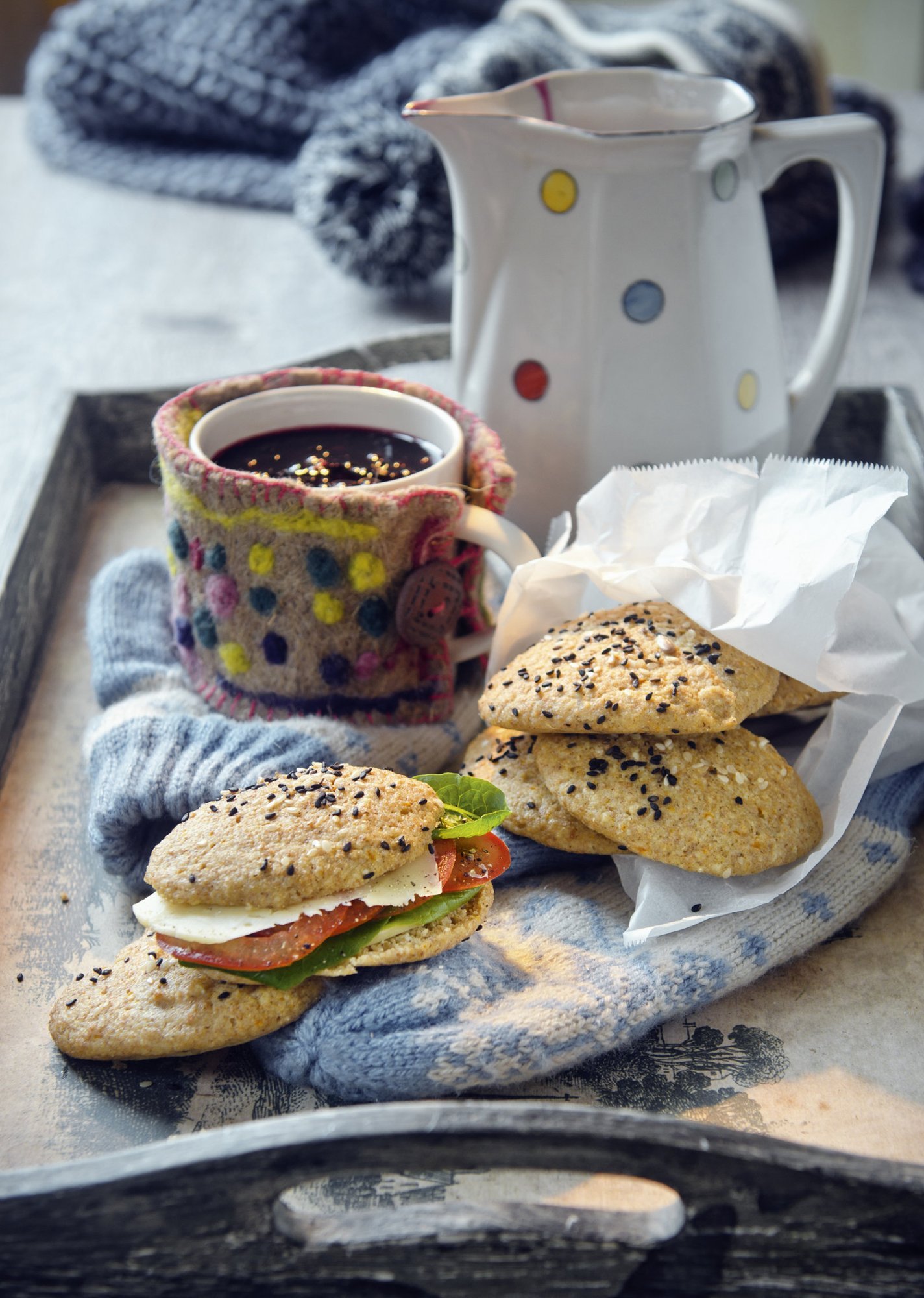 Kuklitele pisut vaheldust: muhedad vastlakaraskid mustikakisselliga garanteerivad, et kelgumäel jaks otsa ei saa