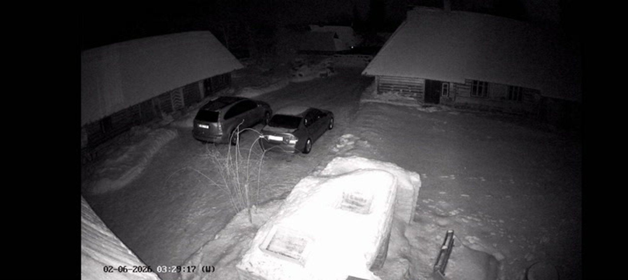 VIDEOD | Mis lendas üle Muhumaa õue? Taevas sähvatas erakordselt hele objekt