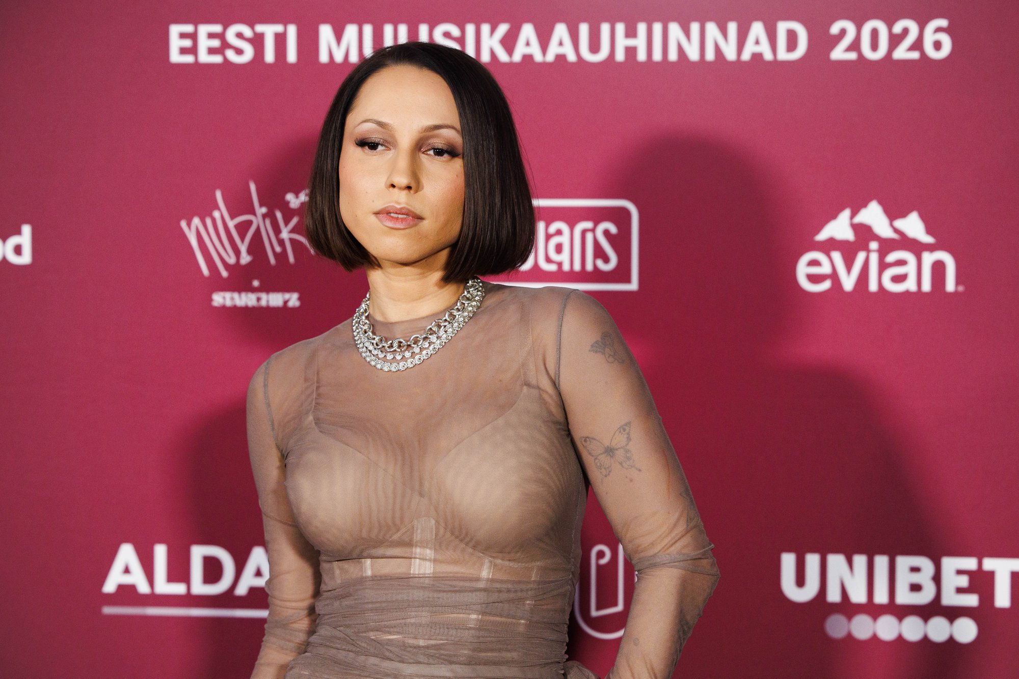 „Turva sai mul kratist kinni ja viskas mu trepist alla.“ An-Marlen meenutas pidu, kust teda välja visati