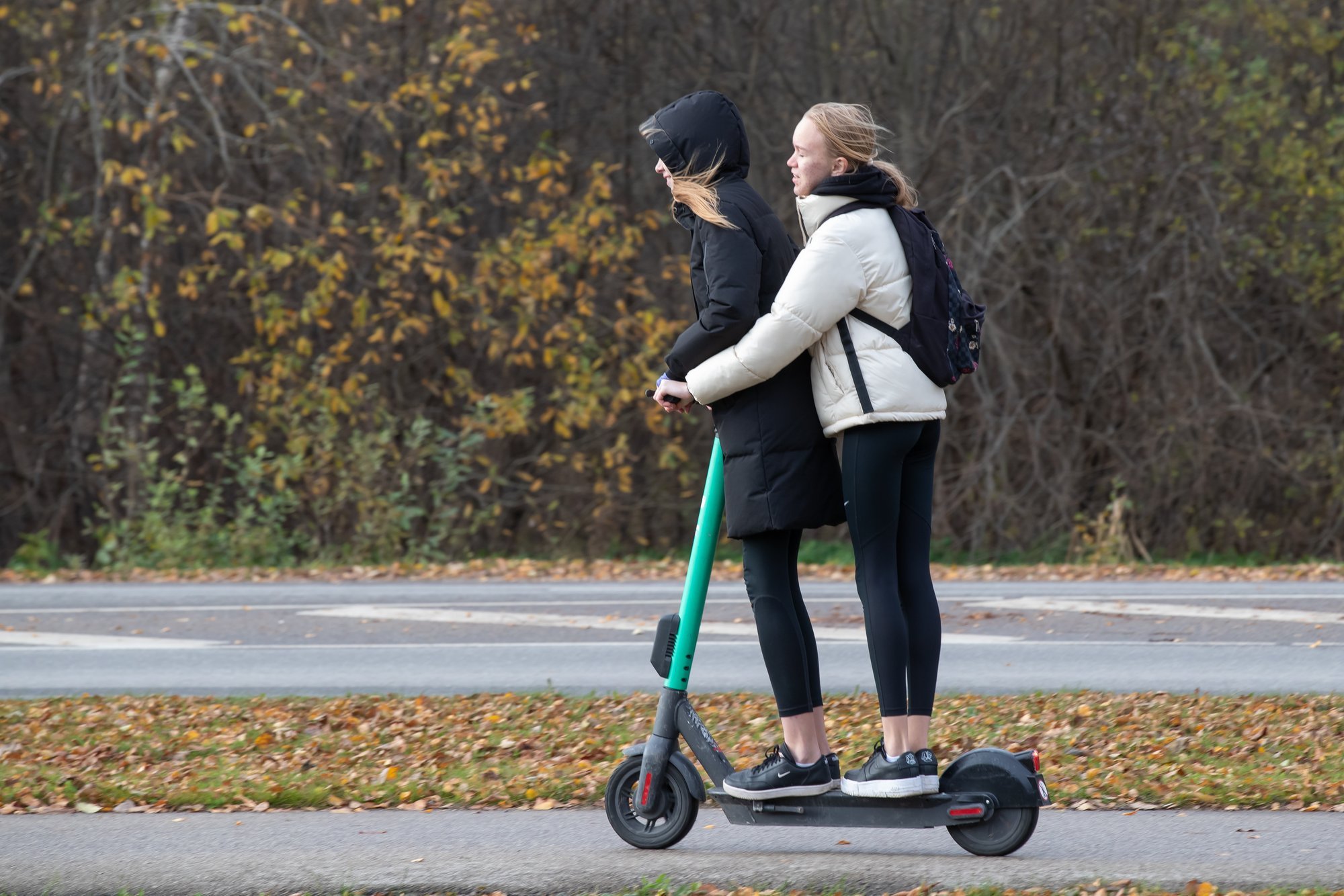 Möödunud aastal hukkus liikluses rekordvähe inimesi, noorte kergliiklejate vigastatute arv aga kahekordistus