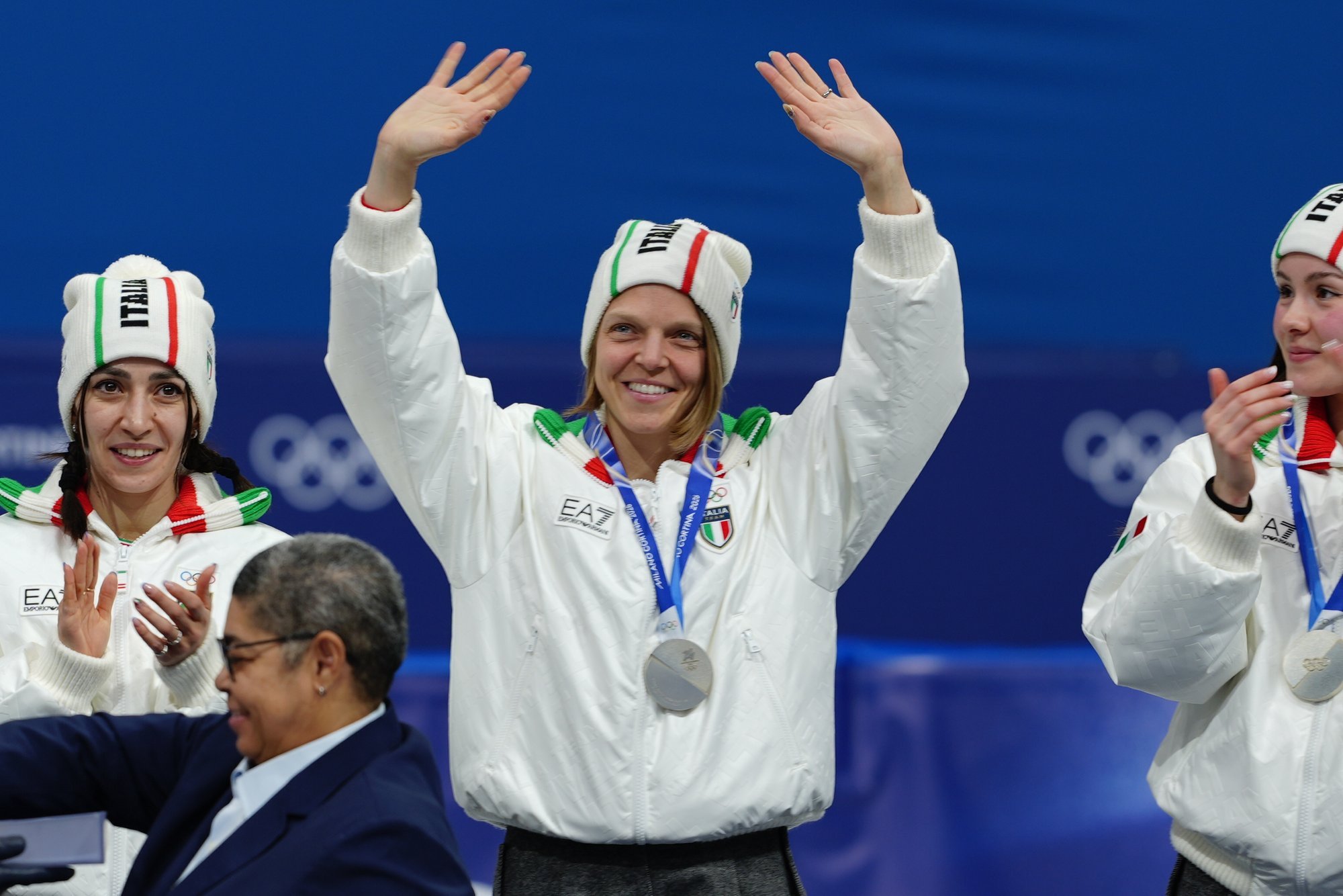 Kiiruisutäht Fontana ületas olümpial 66 aastat püsinud tippmargi ja tõusis Itaalia läbi aegade enim olümpiamedaleid võitnud sportlaseks