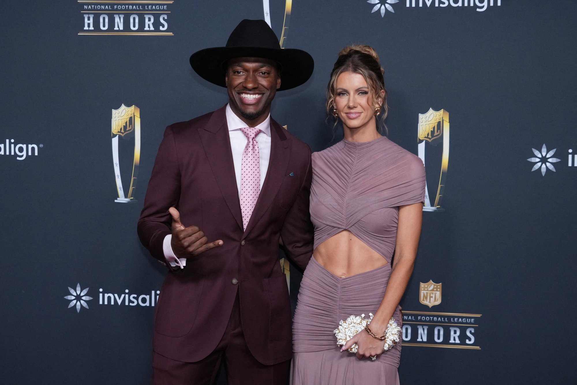 VÕRDLE | Head aega, naturaalsus! Grete Griffini huuled said taas uue kuue