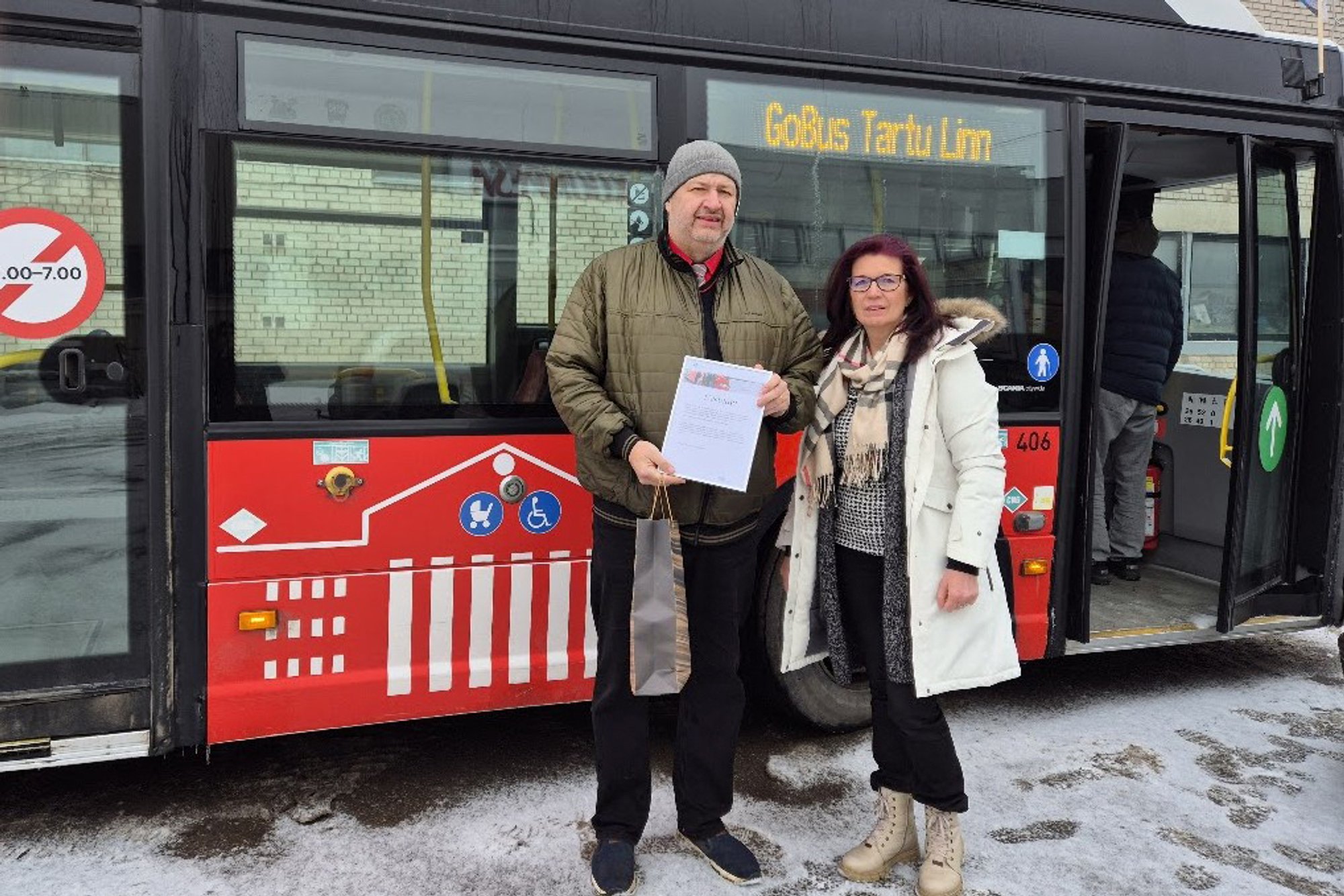 Kiirelt tegutsenud Tartu bussijuht päästis terviserikkega inimese elu