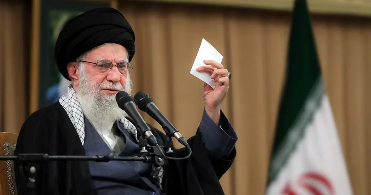 ÜLEVAADE ⟩ Khamenei: halastamatu revolutsionäär islamivabariigi eesotsas