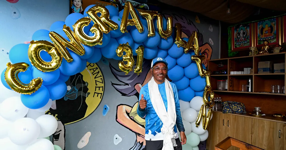 Himaalaja sangar: see mees on maailma kõigeima mäe tippu vallutanud uskumatu arv kordi