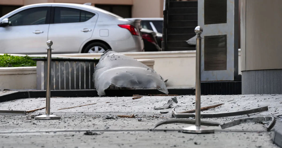 DROONITABAMUS ⟩ Dubais elav britt jagas sotsiaalmeedias kaadreid oma hävitatud korterist