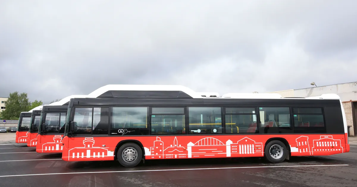 FOTO ⟩ «Maapealne ingel!» Tartu bussijuht päästis inimese elu