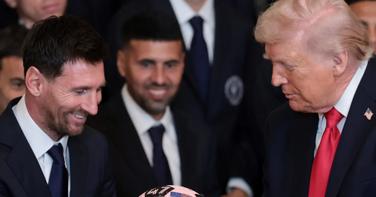 VIDEO ⟩ Trump hakkas Messit ja Interit võõrustades Ronaldost rääkima