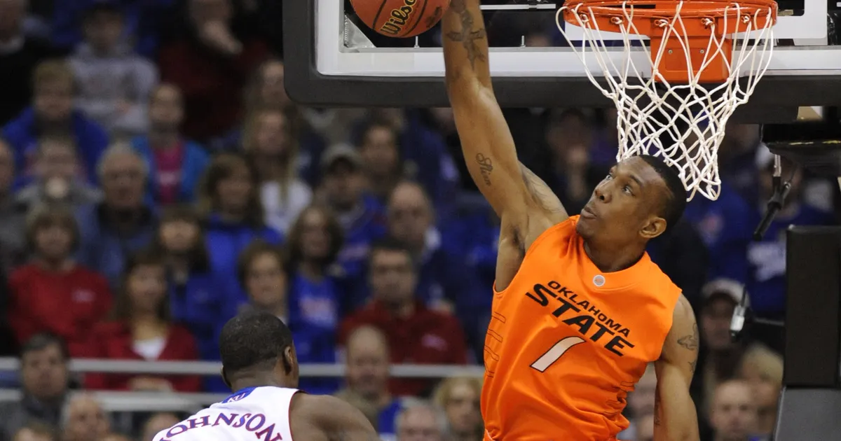 Indoneesias kanepitoodete tellimise eest vangi mõistetud USA korvpallur loodab imele, kuna tema tervislik seisund halveneb