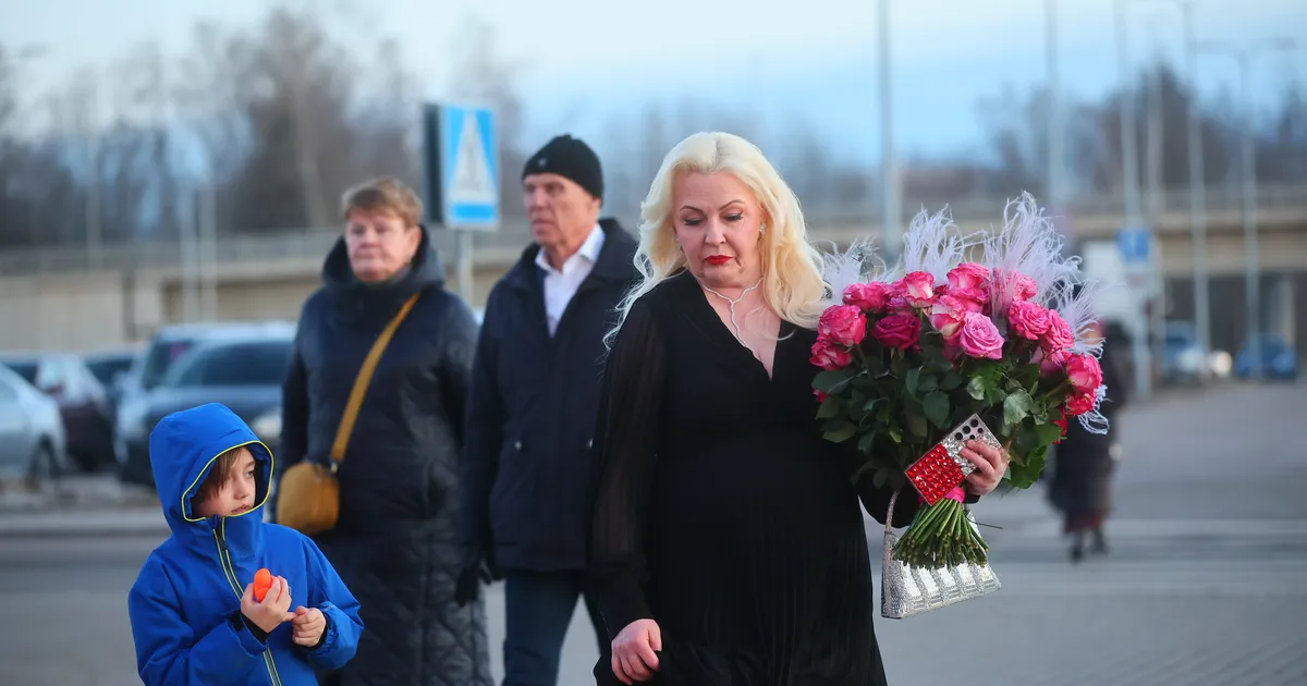 OTSEFOTOD ⟩ Rahvas koguneb Anne Veski juubelikontserdile Unibet Arenale