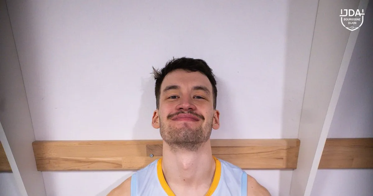 VIDEO ⟩ Veri, higi ja möirged: vaata, kuidas tähistati Hermeti punktirekordi toel võidetud mängu