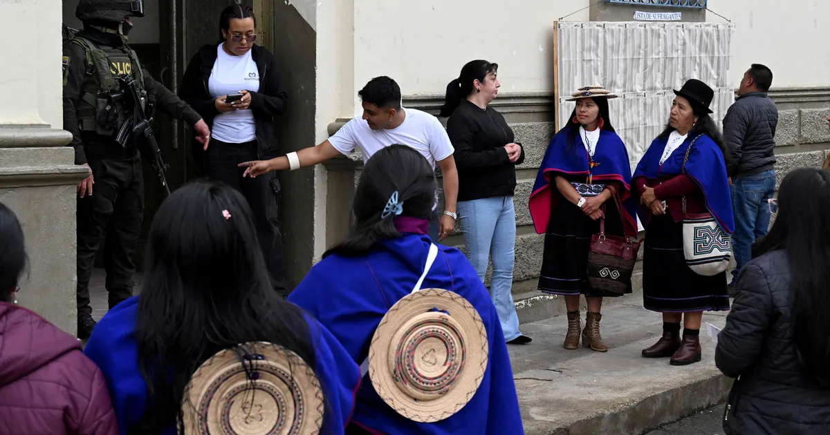 Colombia parempoolsed püüavad valimistega pildile naasta