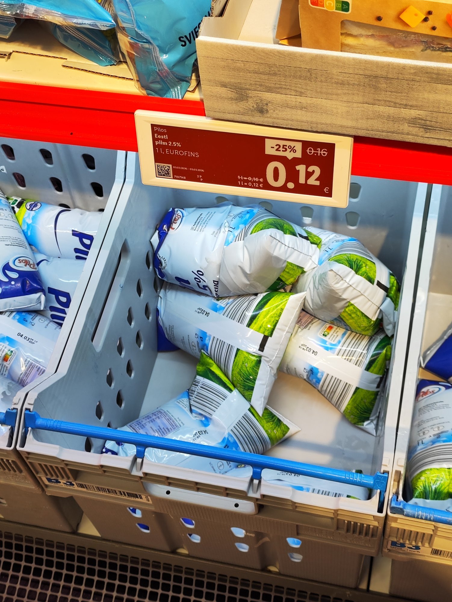 Pakk piima vaid 12 eurosendi eest! Üks poekett meelitab ostjaid eriti odavate hindadega