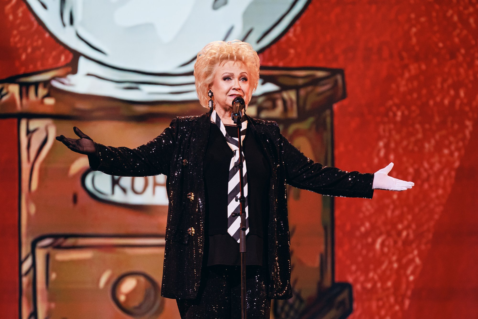 REPORTAAŽ | Tõeline nostalgiarännak! Anne Veski säras juubelisõul laval kolm tundi väsimusmärke näitamata