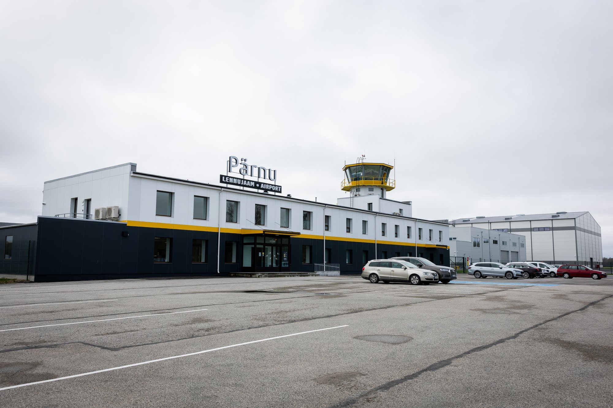 Erastamine taas päevakorral. Soomlased näevad Pärnul potentsiaali lennuühenduste arendamiseks