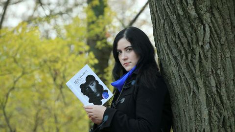 Tuuli Tolmov: eestlased mitte ainult ei loe, vaid ka kirjutavad  inglise keeles