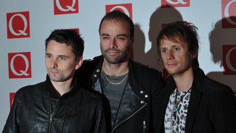 Muse naaseb uue albumiga ja lubab Euroopa areenidele suurt kosmoselaeva