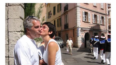 Ilmusid fotod, mida pedofiil Epstein tahtis saladuses hoida