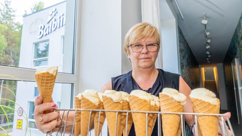 Balbiino kiidab äraostetud Prismat