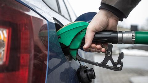 Kõlvart soovitab valitsusel ajutiselt kütuse käibemaksu langetada